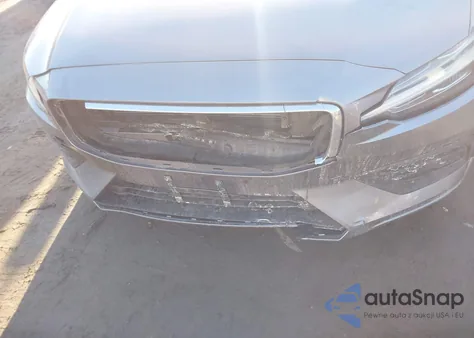 2020 Volvo S60 T5 Momentum z USA, uszkodzony, nr VIN 7JR102FK8LG037142